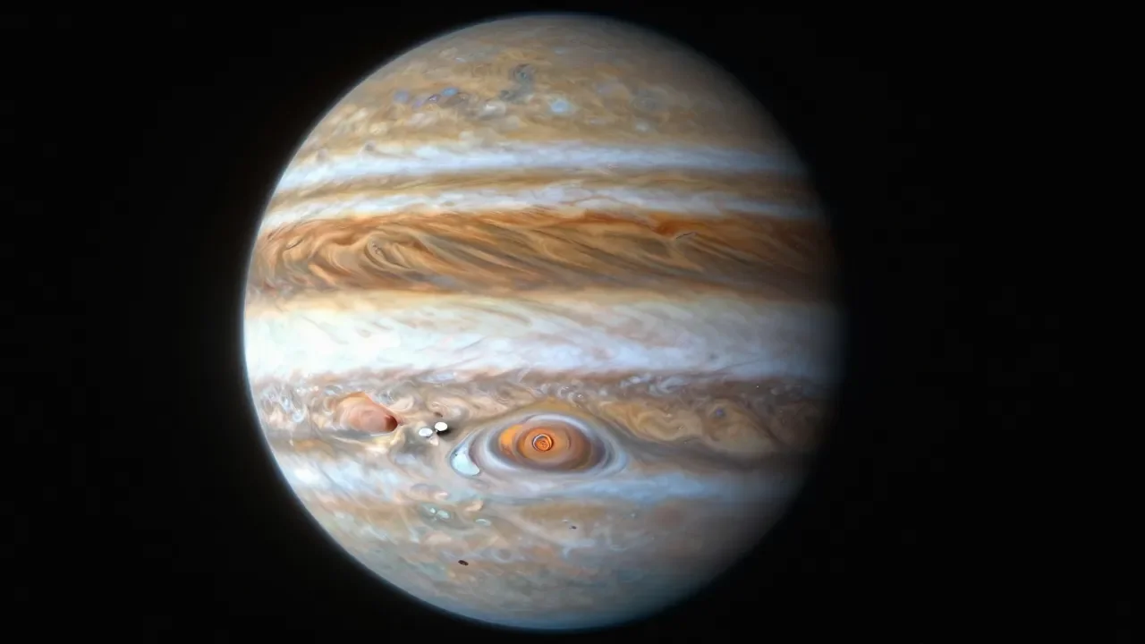 Júpiter Brilhante: O Maior Planeta do Sistema Solar em Seu Máximo Esplendor Visível a Olho Nu