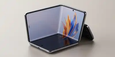 Um Smartphone Dobrável Trifóldico Revolucionário: O Projeto Personalizado da Nothing para IShowSpeed
