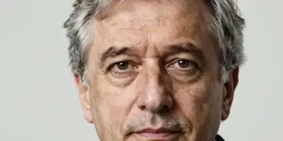 O debate sobre a próxima fronteira da inteligência artificial: além dos modelos de linguagem