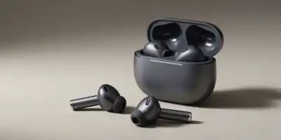 Galaxy Buds Core com 38% de desconto: fone Samsung com cancelamento de ruído e bateria de 35h sai por R$ 214