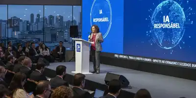 Regulação da IA no Brasil: Deputada Luizianne Lins Leva Debate Ético e Democrático ao 40º Congresso Nacional dos Jornalistas