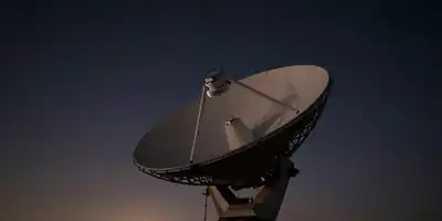 Guerra Espacial: Amazon Aposta Bilhões na Globalstar para Destronar a Starlink