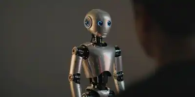 Robô com Espelhos que Quebra Gelo: A Aposta da Cornell Contra o Isolamento Digital