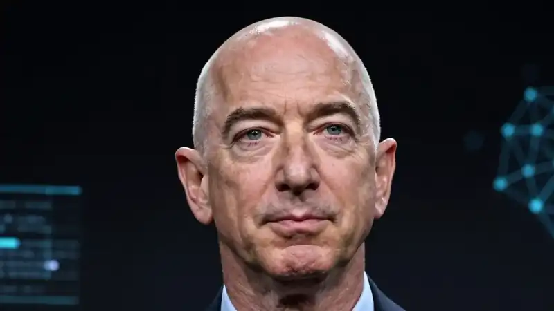 Bezos Investe Bilhões em Fundo para Revolucionar Indústria com Inteligência Artificial