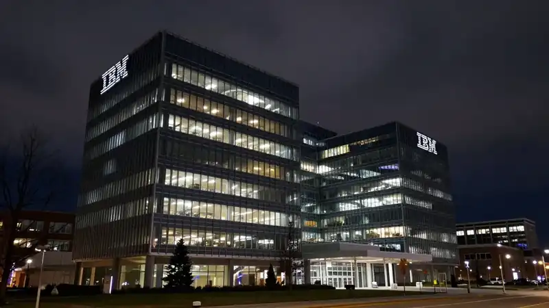 Colapso da IBM: A Batalha Pela Inteligência Artificial e o Futuro Incerto do Setor de Tecnologia